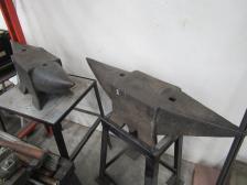 INCUDINE CAST IRON ANVIL