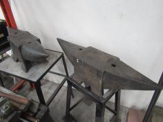 INCUDINE CAST IRON ANVIL